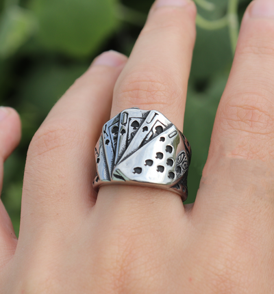 Cards Ring